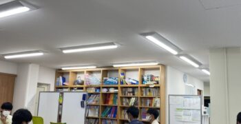 プラウ塾で「勉強」するのは、塾生だけではありません。